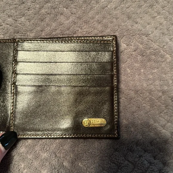 Fendi Men’s Zucca Logo Wallet - Picture 9 of 12